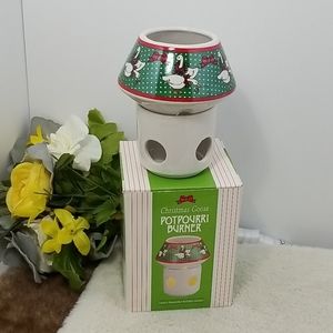 💚3/$25 Christmas Goose Potpourri burner
